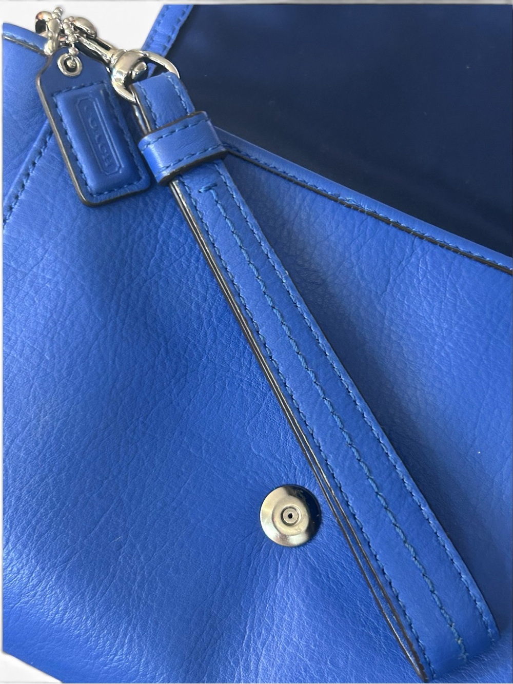 COACH Taylor Distressed Leather Wristlet/Clutch - Picture 8 of 10